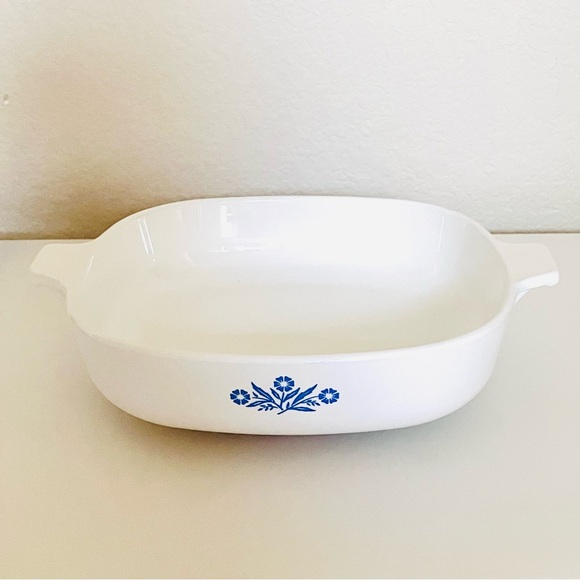 Corningware 9in Skillet w/ handle - Picture 4 of 9